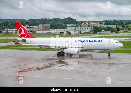 Zurich Suisse - 2 août. 2025 : Turkish Cargo Airbus A330 Banque D'Images