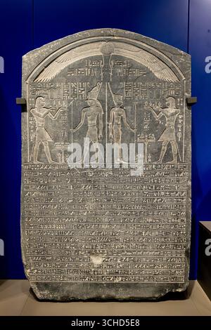 Grand Musée égyptien (GEM), Galerie principale, 'Stela donation de Ptolémée I', du Caire, Gizeh, Egypte, Afrique du Nord, Afrique Banque D'Images