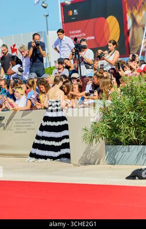 Venise, Italie. 01 Sep, 2025. 82e Festival du film de Venise à Venise, Italie, le 1er septembre 2025. Thomasin McKenzie première de ' The Testament of Ann Lee ' - 20250901 PD17122 crédit : APA-PictureDesk/Alamy Live News Banque D'Images