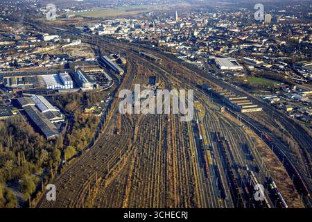 Vue aérienne, gare de triage Hamm, voies d'évitement, site Westfaelische Drahtindustrie AG à gauche, vue sur Hamm centre, Hamm, région de la Ruhr, Rhénanie du Nord-Westp Banque D'Images