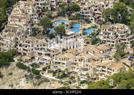Vue aérienne, Club Monte de Oro, complexe résidentiel avec paysage de piscine, balcons, Costa de la Calma, CalviaA'A, Îles Baléares, Majorque Banque D'Images