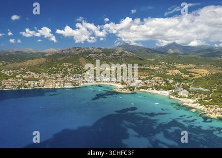 Vue aérienne, Baie de Peguera, plage Playa Peguera, plage Platja Gran de Tora, chaîne de montagnes, Camp de Mar (ES), Europe, Baléares, Espagne Banque D'Images