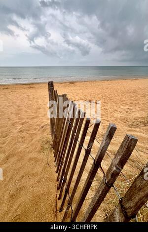 Ile Oléron, France. 30 août 2025. Sur la côte atlantique française, à l'île d'Oléron en Charentes Maritimes, région Nouvelle Aquitaine. En été, 300 000 touristes passent des vacances sur cette île et visitent les nombreuses plages du nord au sud, d'est en ouest. 30 août 2025, ouest de la France. Photo de Nicolas Roses/ABACAPRESS.COM crédit : Abaca Press/Alamy Live News Banque D'Images