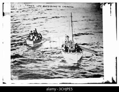Bateaux de sauvetage TITANIC en route pour CARPATHIE - photo du bain News Service, 1912 Banque D'Images
