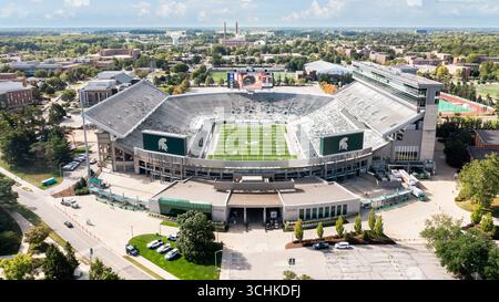 Une vue aérienne du stade Spartan de l'université d'État du Michigan, domicile de l'équipe de football des Spartans qui participe à la conférence Big Ten de la NCAA. Banque D'Images