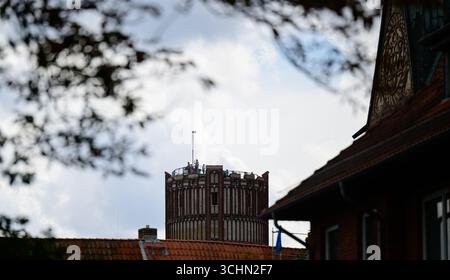 02 septembre 2025, basse-Saxe, Lüneburg : les invités se tiennent sur le château d'eau. Photo : Philipp Schulze/dpa Banque D'Images