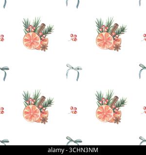 Tranches d'orange, bâton de cannelle, anis étoilé, baies, branches de sapin, arcs. Motif sans couture aquarelle peint à la main isolé sur blanc pour le décor de Noël Banque D'Images