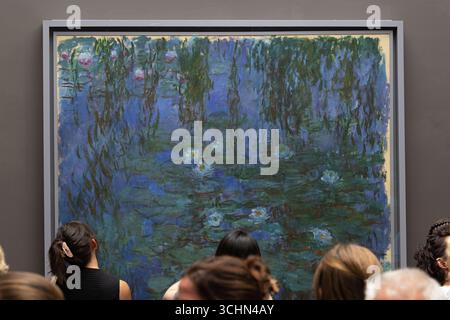 Muse d'Orsay Claude Monet Nymphéas bleus peinture France août 2025 Banque D'Images