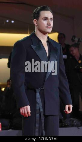2 septembre 2025, Venise, Venetie, ITALIE : Venise, Italie, 02 septembre 2025. DACRE MONTGOMERY le tapis rouge pour la projection du film Dead Man's Wire au 82ème Festival International du film de Venise à Venise, Italie. (Crédit image : © Laurent Lairys/ZUMA Press Wire) USAGE ÉDITORIAL SEULEMENT ! Non destiné à UN USAGE commercial ! Banque D'Images