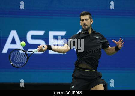 New York, Etats-Unis. 02 septembre 2025. Novak Djokovic de Serbie pendant le jour 10 des US Open Tennis Championships 2025, tournoi de tennis Grand Chelem le 2 septembre 2025 au USTA Billie Jean King National Tennis Center à Flushing Meadows, Queens, New York, États-Unis - photo Jean Catuffe/DPPI crédit : DPPI Media/Alamy Live News Banque D'Images