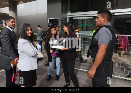 AUDIENCE DE VILLAVICENCIO 02 septembre 2025 Amanda et Tamia Villavicencio ont assisté à l'audience de mise en accusation dans l'affaire Villavicencio au complexe judiciaire QUITO PICHINCHA ECUADOR CLJ AUDIENCIACASOVILLAVICENCIO cd98c9d7ed8a71e3c930177a8e72ea46 Copyright : xHENRYxLAPOx Banque D'Images