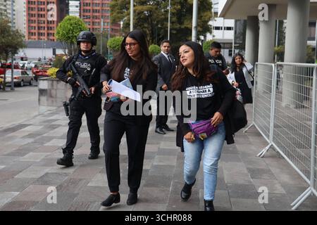 AUDIENCE DE VILLAVICENCIO 02 septembre 2025 Amanda et Tamia Villavicencio ont assisté à l'audience de mise en accusation dans l'affaire Villavicencio au complexe judiciaire QUITO PICHINCHA ECUADOR CLJ AUDIENCIACASOVILLAVICENCIO 30a34500a2121eeba6d0a21a2ea3155b Copyright : xHENRYxLAPOx Banque D'Images