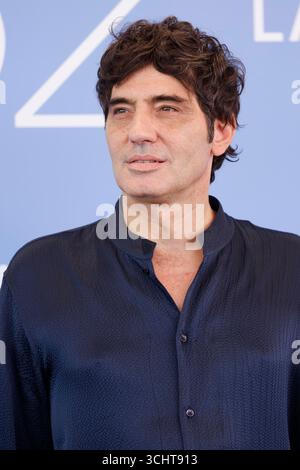 Pietro Marcello pose lors de l'appel photo de 'Duse' lors du 82ème Festival International du film de Venise au Palazzo del Casino sur le Lido à Venise, Italie, le 3 septembre 2025. Banque D'Images
