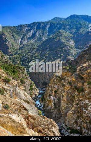 Vues depuis le parc national de Kings Canyon en Californie. Banque D'Images