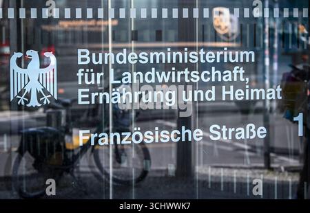 Berlin, Allemagne. 03 septembre 2025. Le lettrage du ministère fédéral de l'agriculture, de l'alimentation et des affaires intérieures. Crédit : Jens Kalaene/dpa/Alamy Live News Banque D'Images