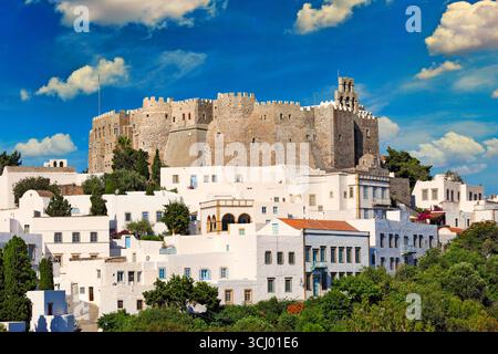 Le monastère de Saint Jean le théologien qui a écrit le Livre de la révélation à Chora de l'île de Patmos, Grèce Banque D'Images