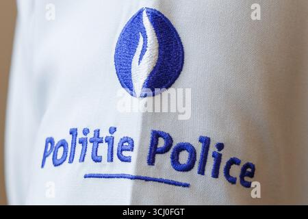 Vilvoorde, Belgique. 04th Sep, 2025. Logo de la police photographié lors d'une conférence de presse sur l'annonce de l'accord de coopération entre la police intégrée et la compagnie ferroviaire nationale belge SNCB/NMBS sur l'utilisation des images de caméras, à Vilvorde, le jeudi 04 septembre 2025. BELGA PHOTO NICOLAS MAETERLINCK crédit : Belga News Agency/Alamy Live News Banque D'Images
