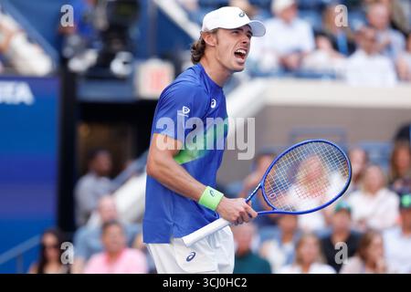 New York, Etats-Unis. 03 septembre 2025. Alex de Minaur d'Australie pendant le jour 11 des US Open Tennis Championships 2025, tournoi de tennis Grand Chelem le 3 septembre 2025 au USTA Billie Jean King National Tennis Center à Flushing Meadows, Queens, New York, États-Unis - photo Jean Catuffe/DPPI crédit : DPPI Media/Alamy Live News Banque D'Images
