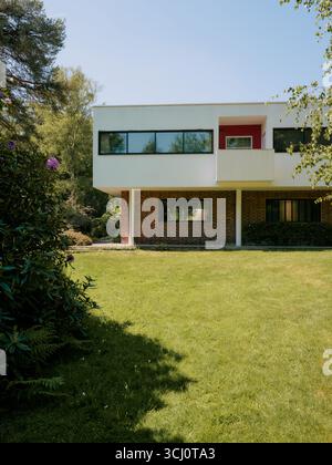 La maison d'architecture moderniste Homewood à Esher, Surrey, Angleterre Royaume-Uni. Conçu par l'architecte Patrick Gwynne Banque D'Images