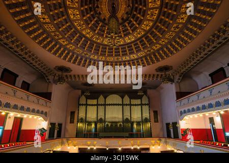 La salle de concert ornée de style Art Nouveau dans le Palais culturel de Targu Mures, Roumanie Banque D'Images