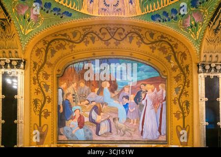 Fresque 'Sekler Tales-telling' de Aladár Körösfői-Kriesch (1913) dans le style Art Nouveau, Palais culturel à Targu Mures, Roumanie Banque D'Images