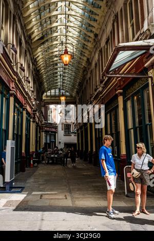 Leadenhall Market – charme historique et vie urbaine. Londres Banque D'Images