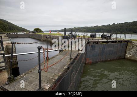 verrouillez les portes à victoria écluse newry canal county vers le nord de l'irlande royaume-uni Banque D'Images