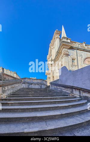 Les escaliers jésuites, grand escalier avec 136 marches reliant Gundulic Square à l'église de sont Ignatius, célèbres étapes de l'industrie cinématographique, Dubrovnik Banque D'Images