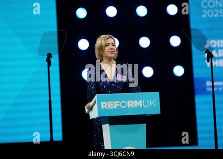 Birmingham NEC. Vendredi 5 septembre 2025. Dame Andrea Jenkyns (maire du Lincolnshire et transfuge du Parti conservateur) prononce un discours lors de la conférence du parti. Bridget Catterall/AlamyLiveNews Banque D'Images
