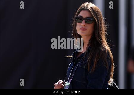 Monza, Italie. 05th Sep, 2025. Vicky Piria regarde dans le Paddock lors des essais libres 2 avant le Grand Prix de F1 d'Italie. Crédit : Marco Canoniero/Alamy Live News Banque D'Images
