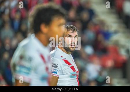 ST HLENES, ANGLETERRE - 5 septembre : Alex Walmsley de St Helens regarde. Match de Betfred Super League entre St Helens et Wigan Warriors au Totally Wicked Stadium le 5 septembre 2025 à St Helens en Angleterre. (Photo de James Giblin) Banque D'Images