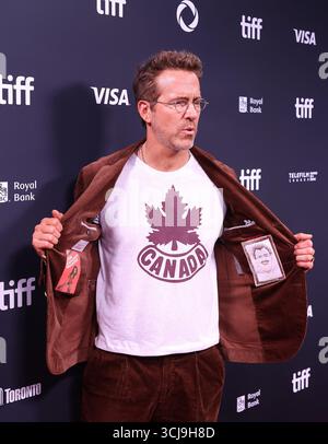 Toronto, Canada. 04th Sep, 2025. Ryan Reynolds assiste à la première de « John Candy : I Like me » au Roy Thomson Hall de Toronto en 2025 au Festival international du film de Toronto. Crédit : SOPA images Limited/Alamy Live News Banque D'Images