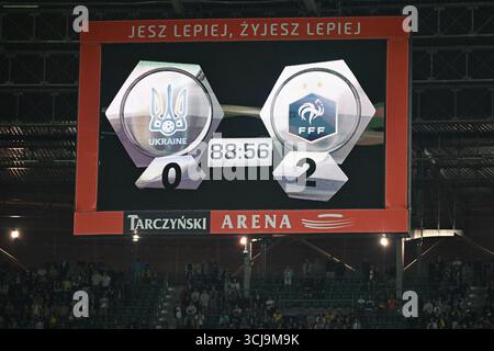 Wroclaw, Pologne. 05th Sep, 2025. Wroclaw, Pologne, 05 septembre 2025 : résultat du Scoreboard lors du match entre l'Ukraine et la France dans les qualifications européennes pour la Coupe du monde 2026 à Wroclaw, Pologne, le 5 septembre 2025. (Yaroslav Dunka/SPP) crédit : SPP Sport Press photo. /Alamy Live News Banque D'Images