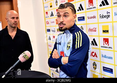 Stockholm, Suède. 06 septembre 2025. STOCKHOLM, SUÈDE 20250906 Sara Kanutte Sørensen Fornes deMalmö a une chance de but mais la gardienne de Hammarby Melina Loeck sauve lors du match de football suédois féminin de samedi entre Hammarby IF et Malmö FF à la 3Arena. Photo : Henrik Montgomery/TT/Code 10060 crédit : TT News Agency/Alamy Live News Banque D'Images