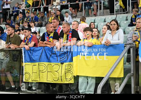 Wroclaw, Pologne. 05th Sep, 2025. Wroclaw, Pologne, 05 septembre 2025 : fans Ukraine baner pendant le match entre l'Ukraine et la France dans les qualifications européennes pour la Coupe du monde 2026 à Wroclaw, Pologne, le 5 septembre 2025. (Yaroslav Dunka/SPP) crédit : SPP Sport Press photo. /Alamy Live News Banque D'Images