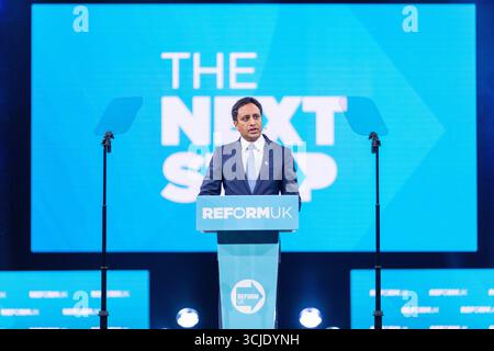 Birmingham, Royaume-Uni. 05 SEPTEMBRE 2025. Zia Yusuf, membre senior de Reform UK et chef de 'UK DOGE', le premier jour de la conférence du Parti réformiste, organisée au NEC de Birmingham pour son édition 2025. Crédit Milo Chandler/Alamy Live News Banque D'Images
