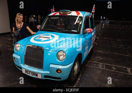 Birmingham, Royaume-Uni. 05 SEPTEMBRE 2025. Reform Taxi le premier jour de la conférence du Parti réformiste, organisée au NEC à Birmingham pour son édition 2025. Crédit Milo Chandler/Alamy Live News Banque D'Images