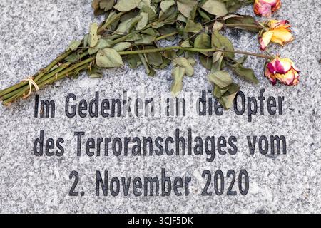 Gedenkstein, Terroranschlag à Wien am 2. Novembre 2020, Österreich // Pierre commémorative, attentat terroriste à Vienne le 2 novembre 2020, Autriche - 20250825 PD13478 crédit : APA-PictureDesk/Alamy Live News Banque D'Images