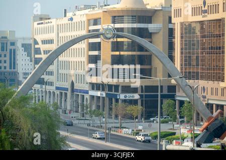 Doha, Qatar - 30 août 2025 : QNB Bank construit Grand Hammad Doha Bank Street Doha Qatar Banque D'Images