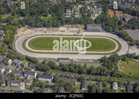 Vue aérienne, ancienne piste de trot Dinslaken avec travaux de démolition et chantier de construction pour un nouveau quartier résidentiel, Baerenkampallee, Dinslaken, Ruh Banque D'Images