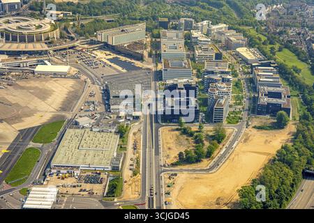 Photo aérienne, aéroport international de Duesseldorf, aéroport dus, immeuble de bureaux Flughafenstrasse, Lohausen, Duesseldorf, Rhénanie-du-Nord-Westphal Banque D'Images