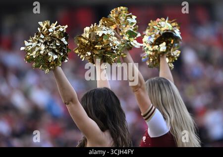 Stuttgart, Allemagne. 07 septembre 2025. Football américain : ligue professionnelle ELF, round play-off, finale, Surge de Stuttgart - Vikings de Vienne dans la MHP Arena. Cheerleaders. Crédit : Marijan Murat/dpa/Alamy Live News Banque D'Images