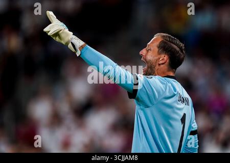 COLOGNE, ALLEMAGNE - 7 SEPTEMBRE : le gardien de but allemand Oliver Baumann fait des gestes lors du match de qualification pour la Coupe du monde de la FIFA 2026 entre l'Allemagne et l'Irlande du Nord au RheinEnergieStadion le 7 septembre 2025 à Cologne, en Allemagne. (Photo de René Nijhuis) crédit : René Nijhuis/Alamy Live News Banque D'Images