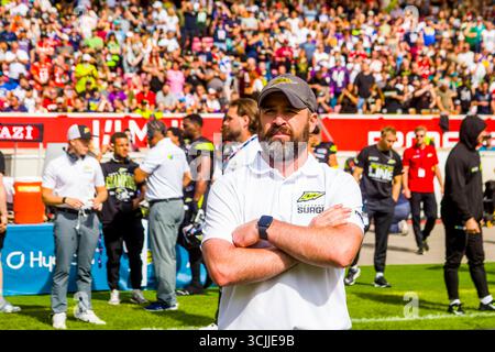 Stuttgart, Allemagne. 07 septembre 2025. Ligue européenne de football, ELF/ Championnat match 2025 : Vikings de Vienne - Stuttgart Surge le 07. Septembre 2025 , dans la MHP Arena , Stuttgart , Allemagne, Jordanie Neuman / entraîneur principal Stuttgart Surge . Crédit : Frank Baumert/Alamy Live News Banque D'Images