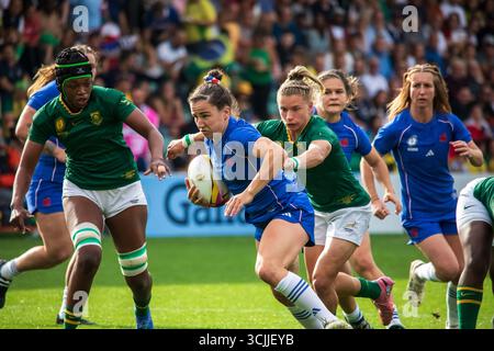 Northampton, Royaume-Uni, 7 septembre 2025 le centre français Gaby Vernier attaque l'Afrique du Sud dans la poule d, Coupe du monde de rugby féminin, Cinch Stadium, Franklins Gardens, Northampton, Royaume-Uni. Alex Williams / Alamy Live News Banque D'Images