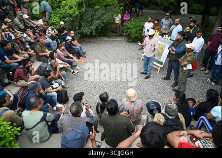 Gurugram, Inde. 07 septembre 2025. GURUGRAM, INDE - 7 SEPTEMBRE : les membres du Wildlife Photographers collective of India (WPCI) ont été organisés une marche des papillons et des papillons de nuit à l'occasion du mois des papillons au parc de biodiversité d'Aravali, le 7 septembre 2025 à Gurugram, en Inde. (Photo de Parveen Kumar/Hindustan Times/Sipa USA ) crédit : Sipa USA/Alamy Live News Banque D'Images