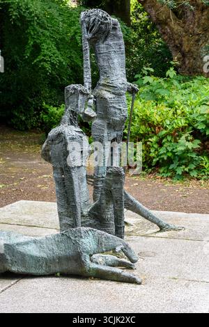 The famine Memorial sculptures, par Edward Delaney 1967, St Stephen's Green, Dublin, Irlande. Banque D'Images