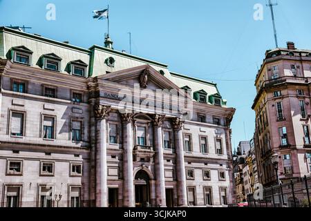Buenos Aires, Argentine – 21 décembre 2022 : la majestueuse façade néoclassique du Banco de la Nación Argentina Banque D'Images