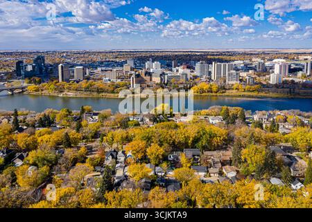 Vue aérienne du quartier Nutana de Saskatoon. 2 octobre 2020 Banque D'Images
