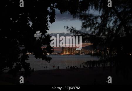 Hong Kong, RAS de Hong Kong, Chine. 6 septembre 2025. Coucher de soleil à Hong Kong Gold Coast de Tuen Mun le 06 septembre 2025 à Hong Kong. (Crédit image : © Calvin Ng/Nexpher images via ZUMA Press Wire) USAGE ÉDITORIAL SEULEMENT ! Non destiné à UN USAGE commercial ! Banque D'Images